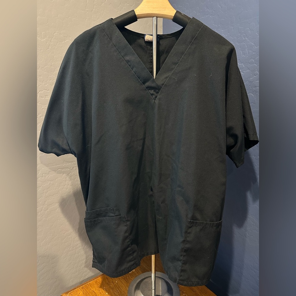 Black V-Neck Scrub Top